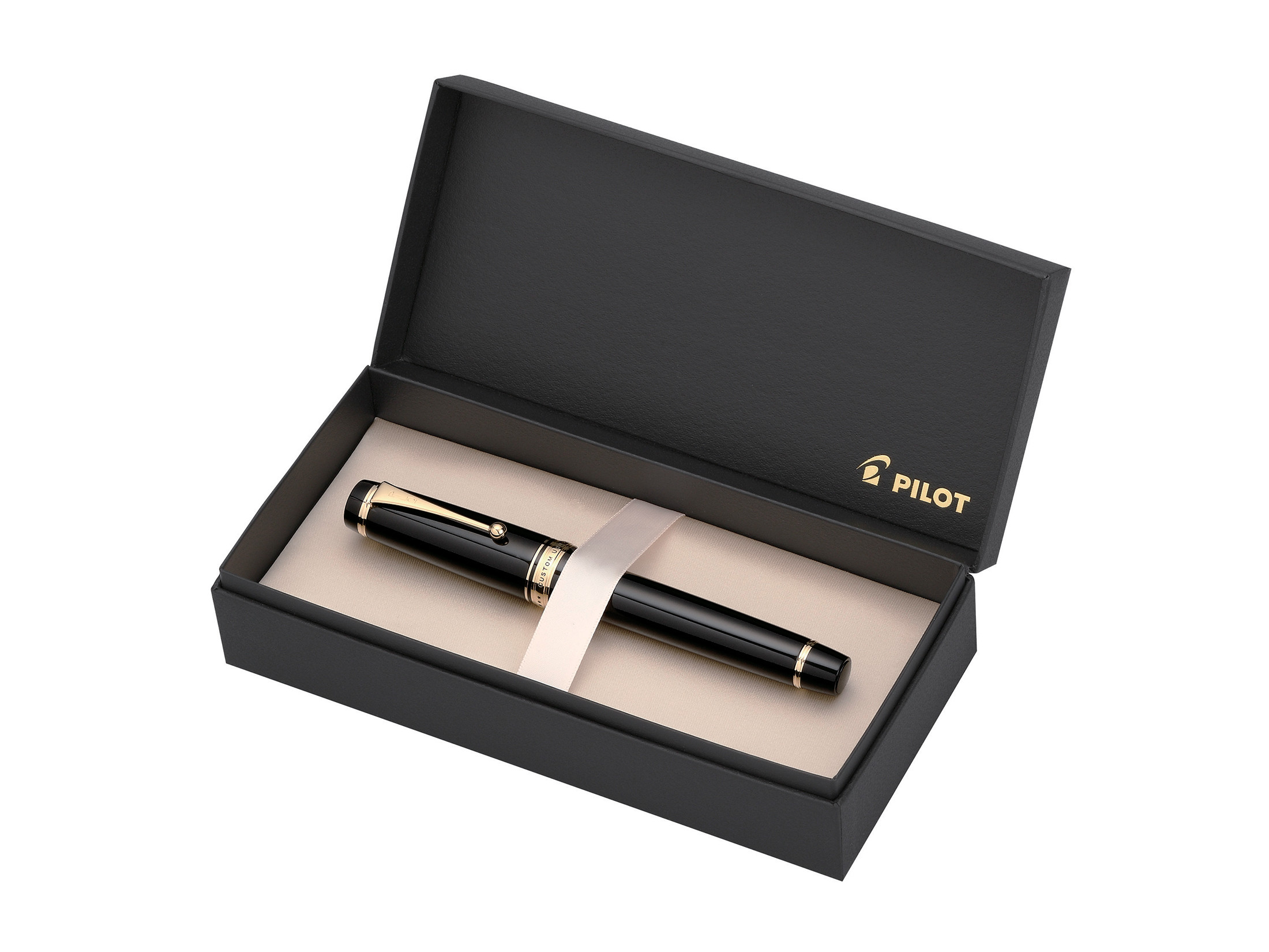 3131910519522_CUSTOMPIM_CURUSHI_family_fine_writing___FN_feature_01 Custom Urushi